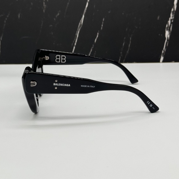 NEW BB0204S 001 BALENCIAGA BLACK GREY CAT EYE WOMEN BALENCIAGA SUNGLASSES - Picture 7 of 10